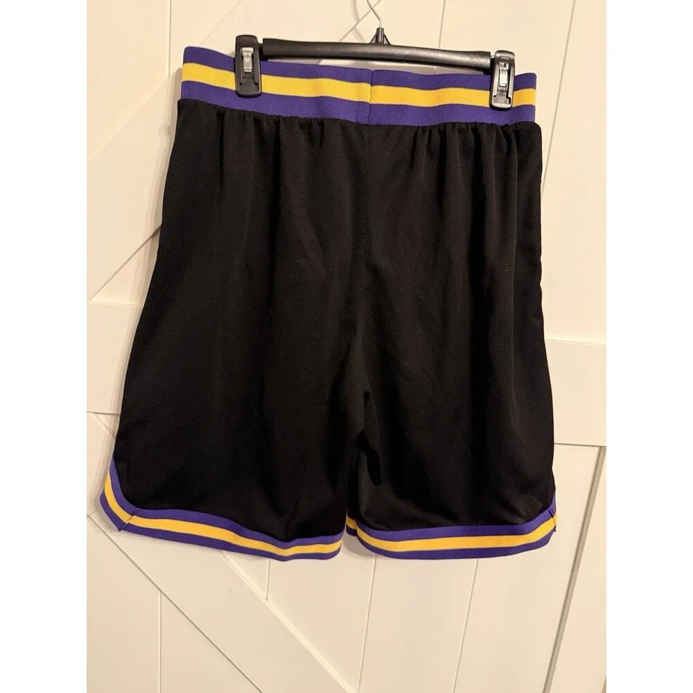Los Angeles Lakers Men's Shorts Large NBA Ultra Game Basketball
